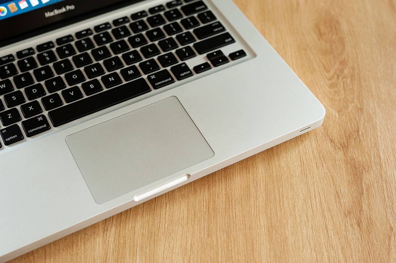 Jak włączyć touchpad