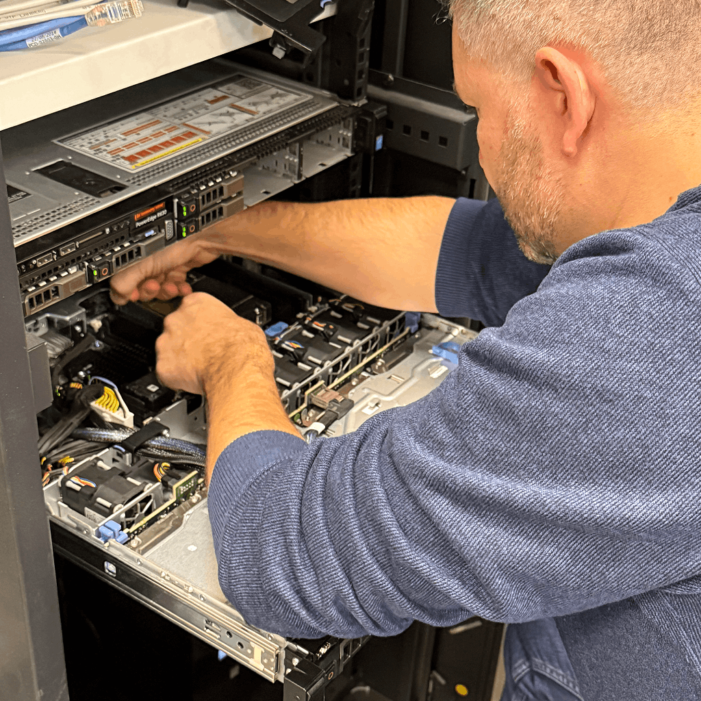 W trakcie pracy w prz serwerze